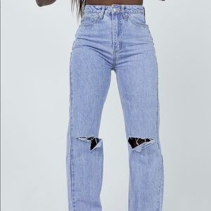 Princess Polly light wash knee ripped jeans